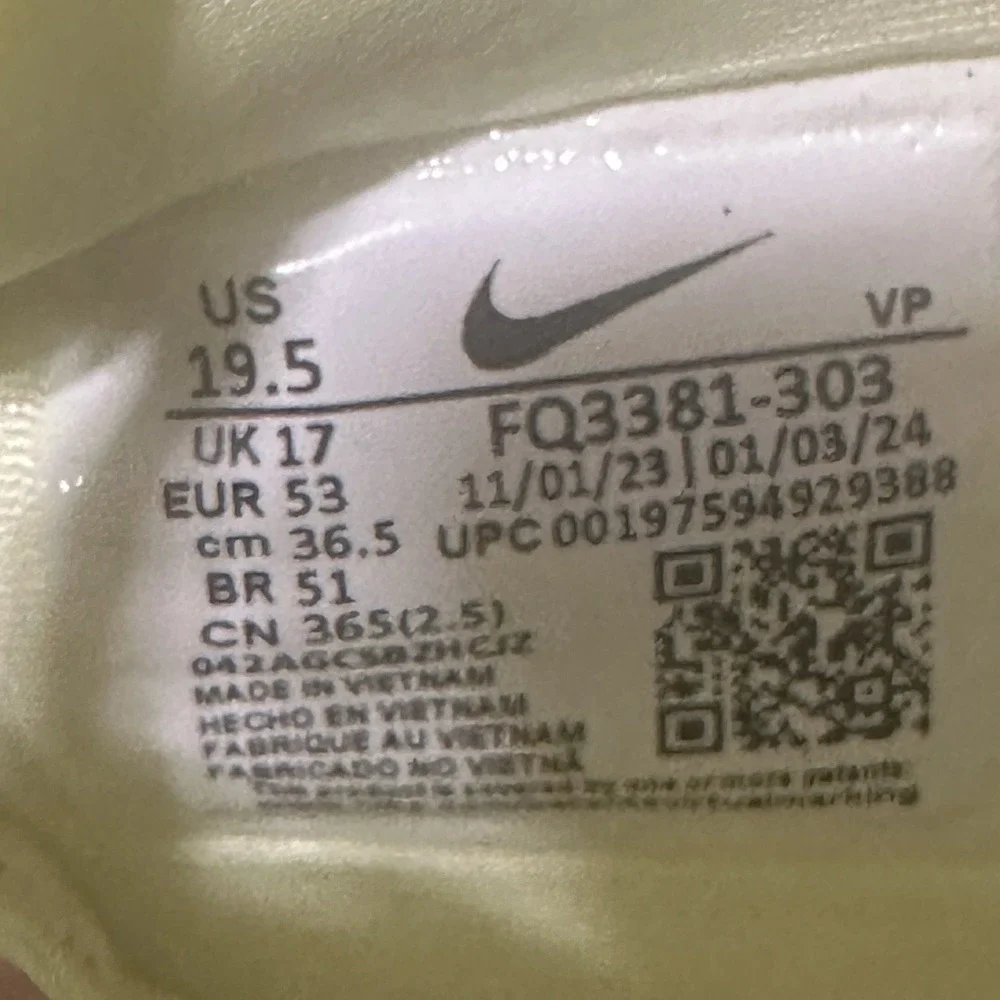 Nike Sabrina 1 Ionic Luminous Green FQ3381-303 Wmns 19.5 Mens 18 Basketball Shoe